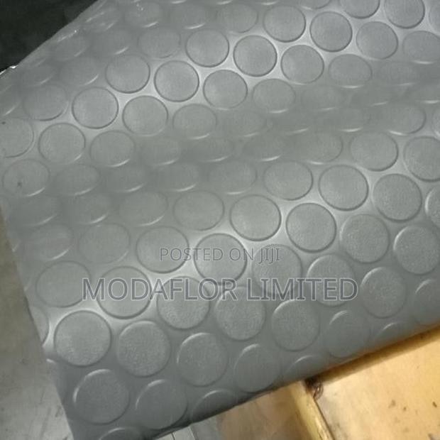 Heavy-Duty Anti-Slip Coin Rubber Mat – Safe Flooring