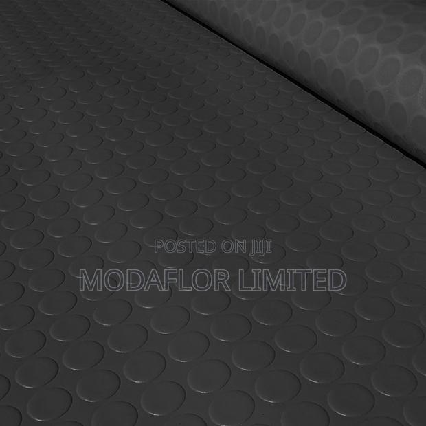 Non-Slip Rubber Coin Mat – Perfect for Garages Workshops
