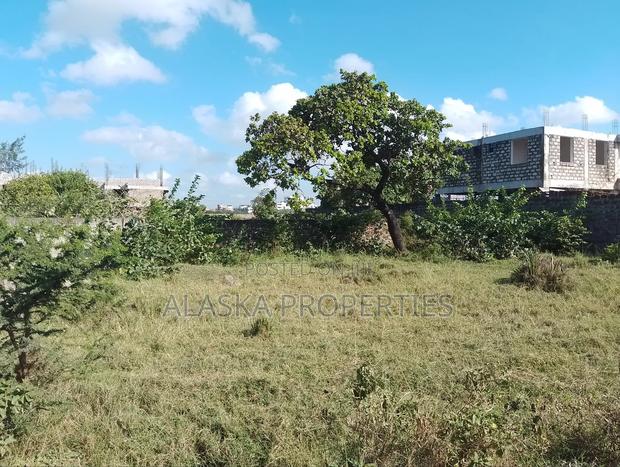 1/8 Prime Plot for Sale in Bamburi Seven Star