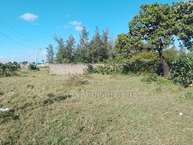 1/8 Prime Plot for Sale in Bamburi Seven Star - thumbnail 3