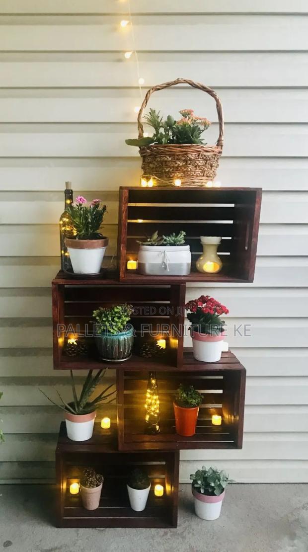 Crates Organizer