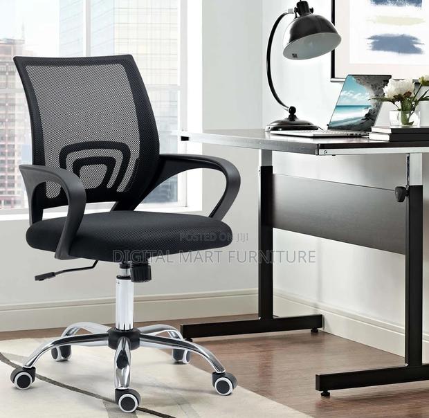 Office Chair: Armed Good Office Chair