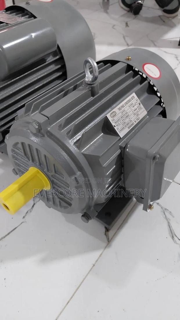 5.5hp Three Phase Motor High-Speed 415v Italy Design. - thumbnail 3