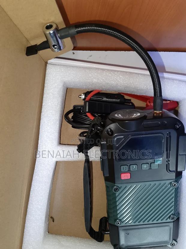 Car Jumpstarter With Inbuilt Inflator Torch Phone Charger