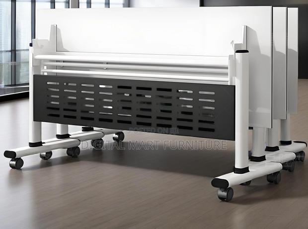 Office Table: Quick to See Color Smart Office Table