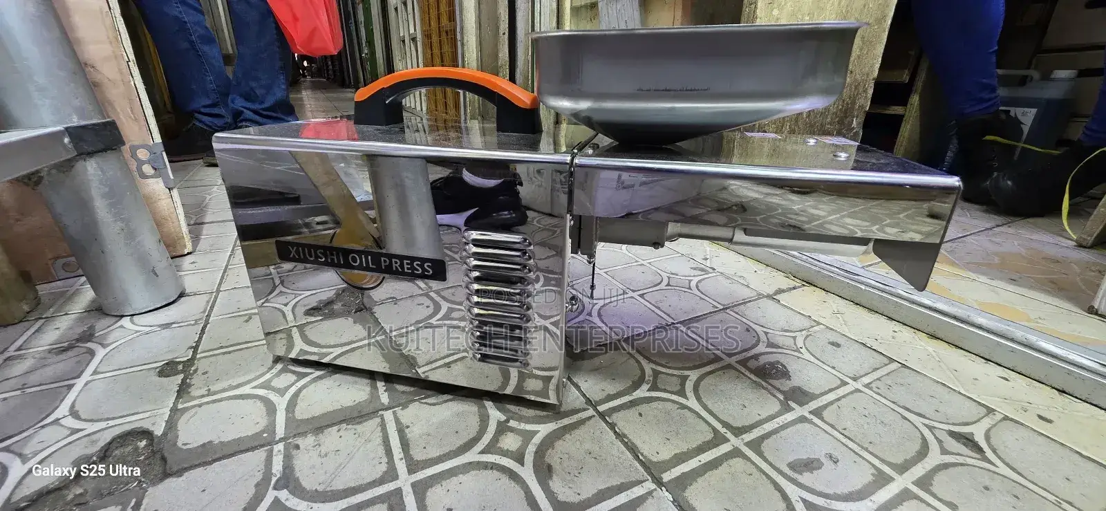 Electric Oil Press Machine / Oil Extractor Machine