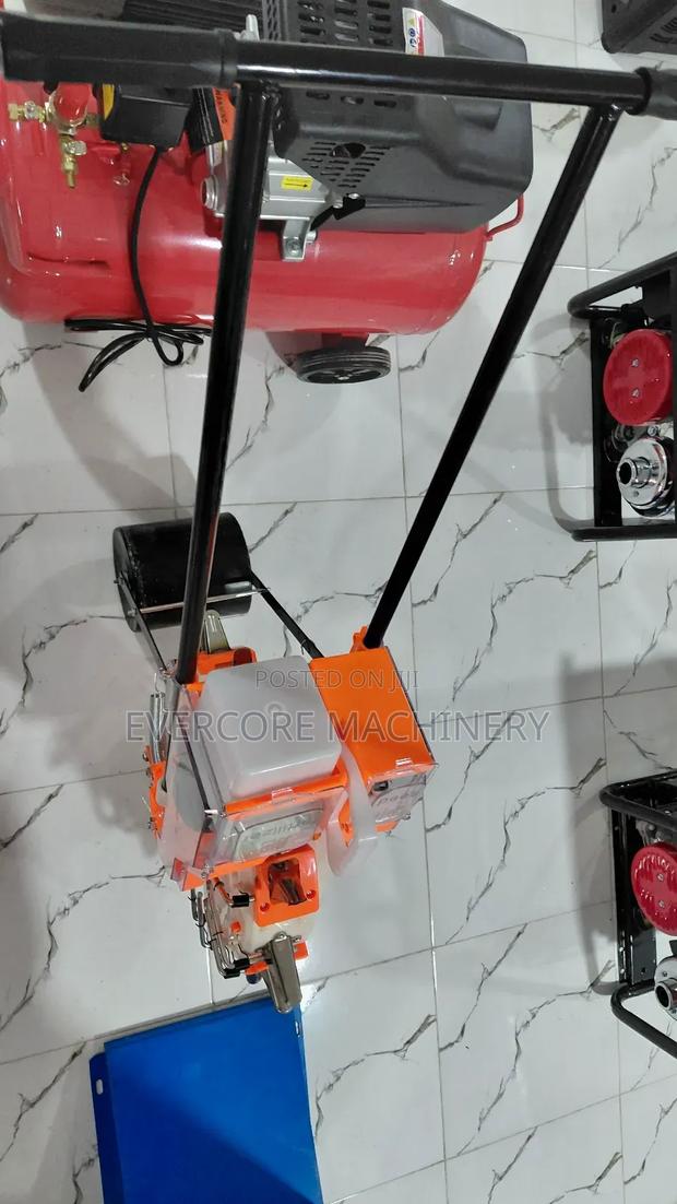 Manual Seed Planter With Fertiliser Box. - thumbnail 5