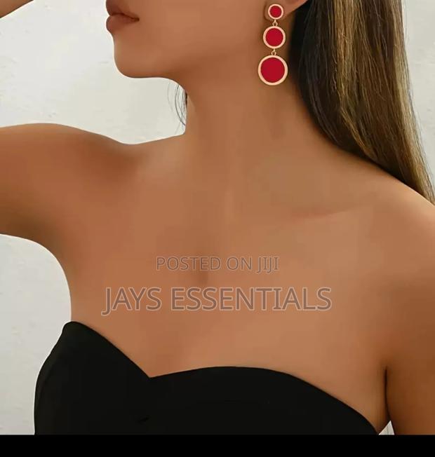 Classic and Trendy Earrings for All Styles - thumbnail 4
