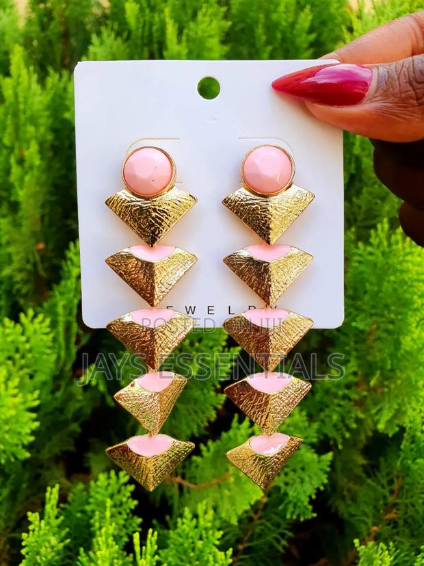 Classic and Trendy Earrings for All Styles - thumbnail 10