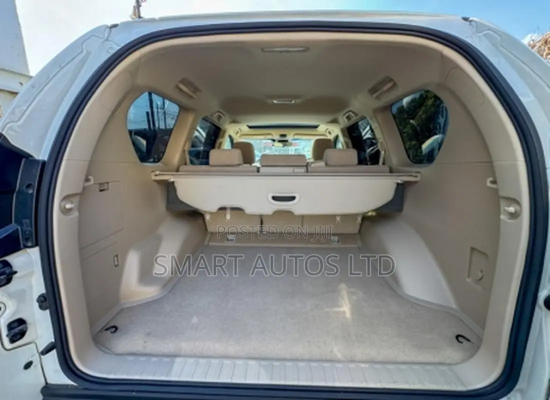 Toyota Land Cruiser Prado 2.7 2018 Pearl
