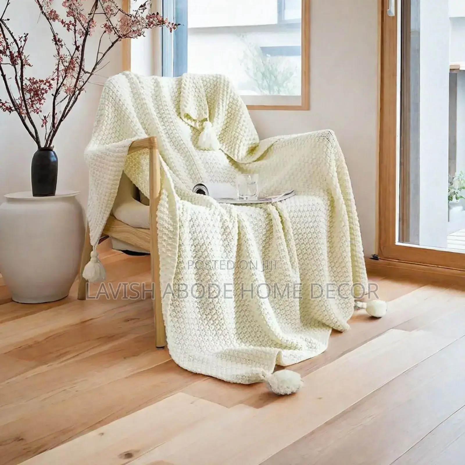 High Quality Knitted Throw Blanket With Tassels