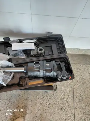 Commercial One Inch Truck Impact Wrench Machine.