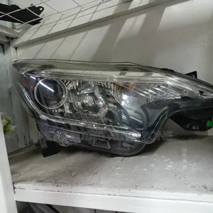 Nissan Note 2018 RHS Headlight Zenon Part D.