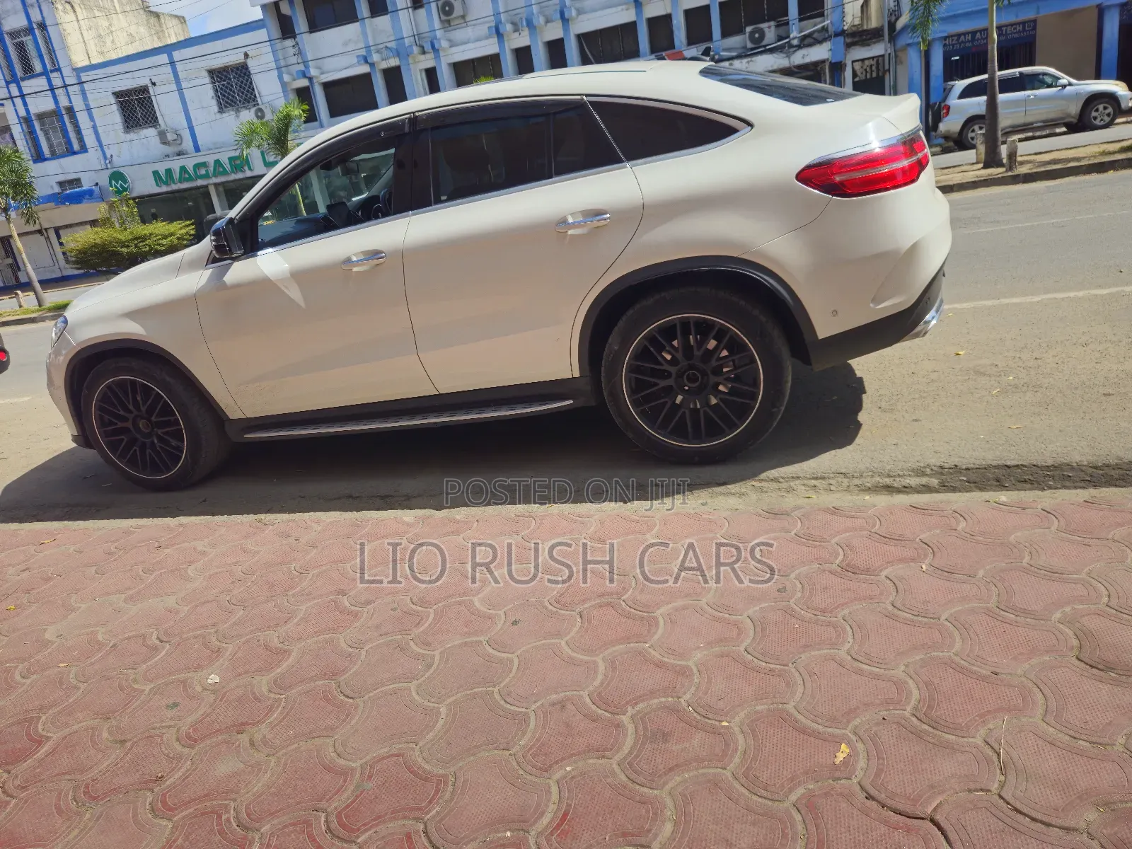 Mercedes-Benz GLE-Class 2019 White