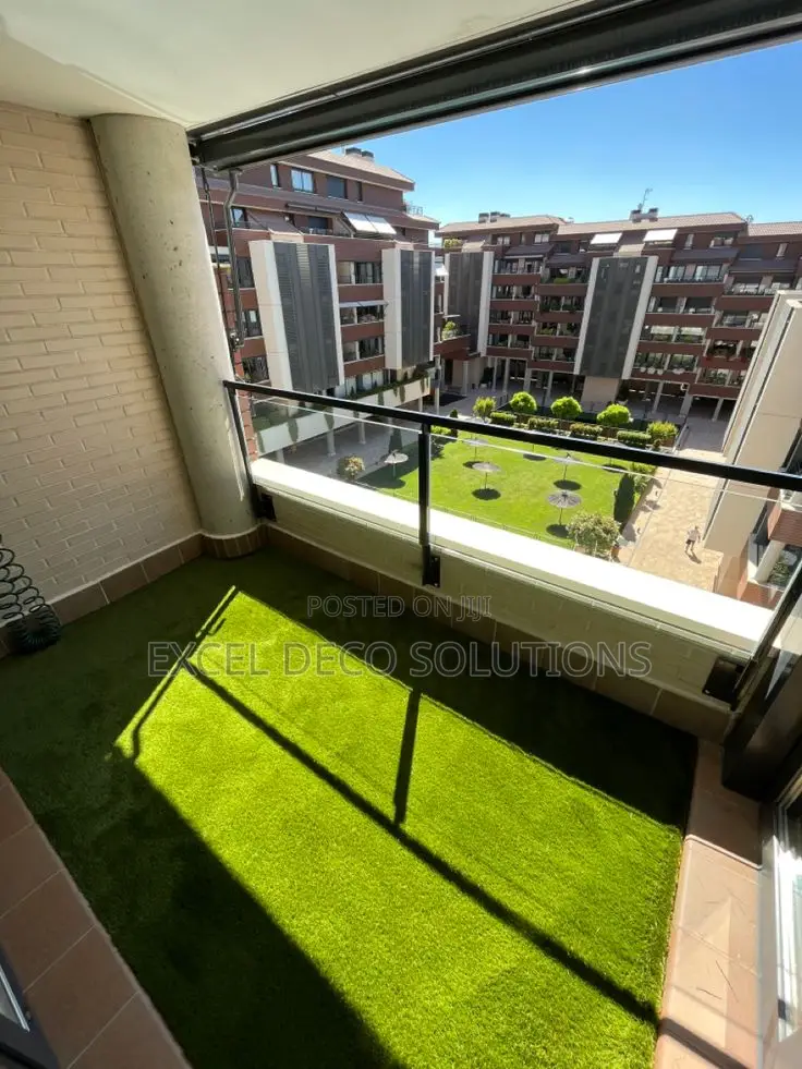 Premium Artificial Grass Carpet for Landscaping Projects