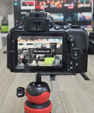Nikon D5600 DSLR Camera With 18-55mm Ex Us Clean Unit*