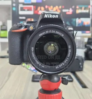 Nikon D5600 DSLR Camera With 18-55mm Ex Us Clean Unit*