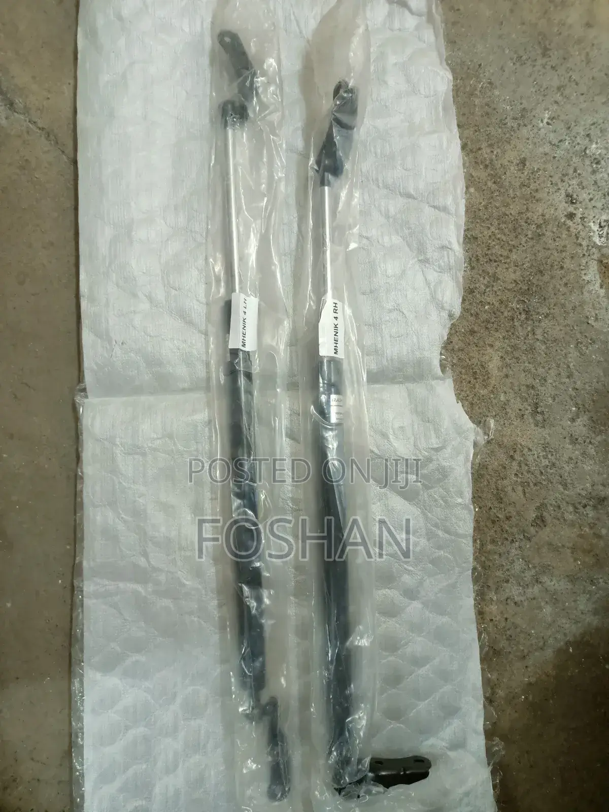Toyota Opa Bootshocks