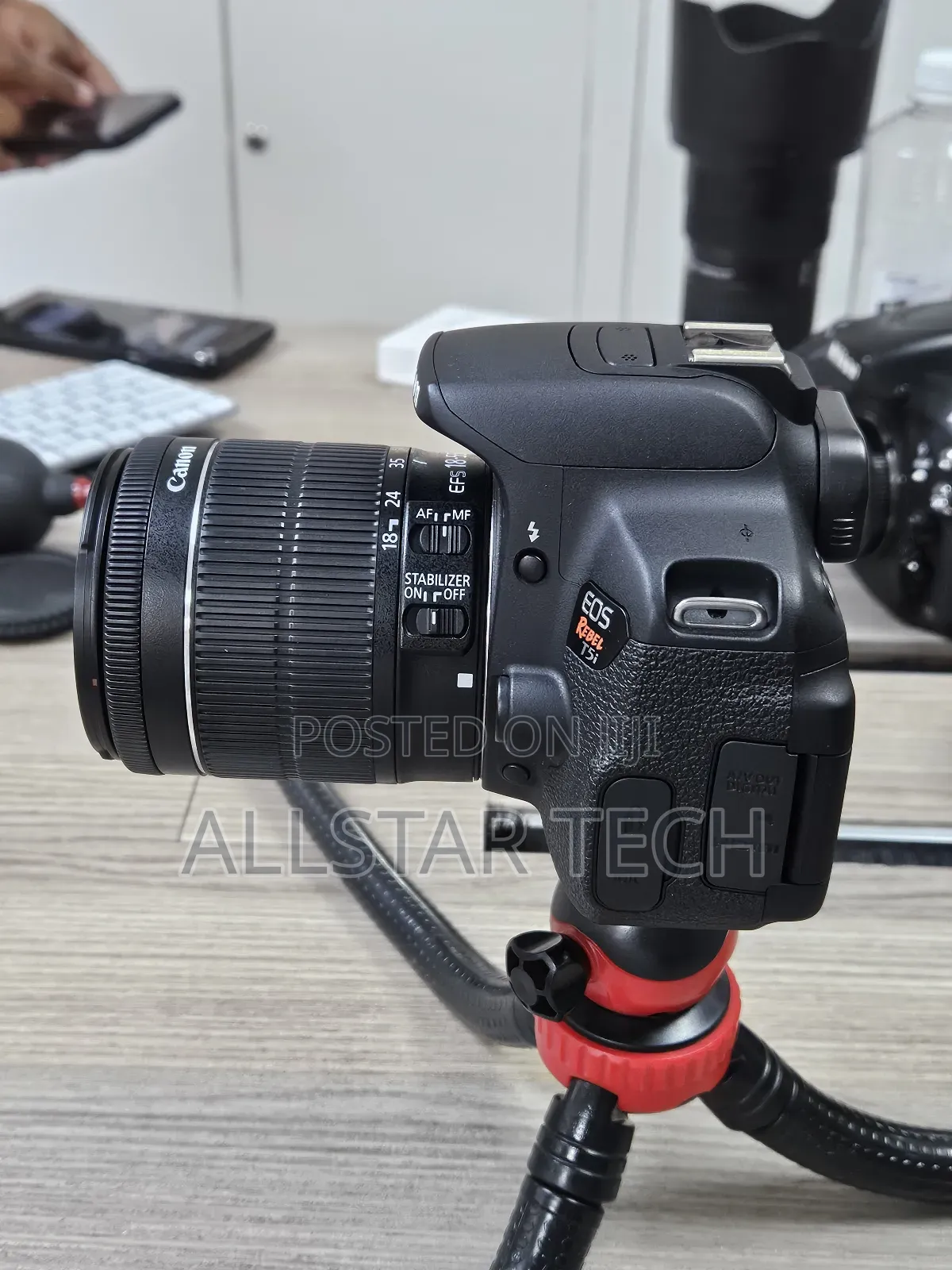 Canon Eos Rebel T5i DSLR Camera +Kit 18-55mm