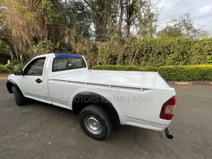 Isuzu D-MAX 2008 White
