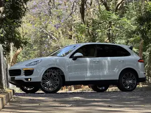 Porsche Cayenne Platinum Edition AWD 2018 White