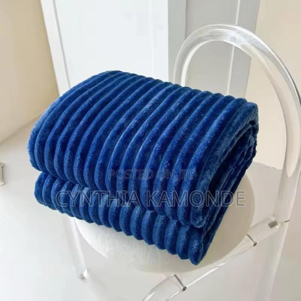 Warm Fleece Throw Blankets Size 6*6 - thumbnail 6