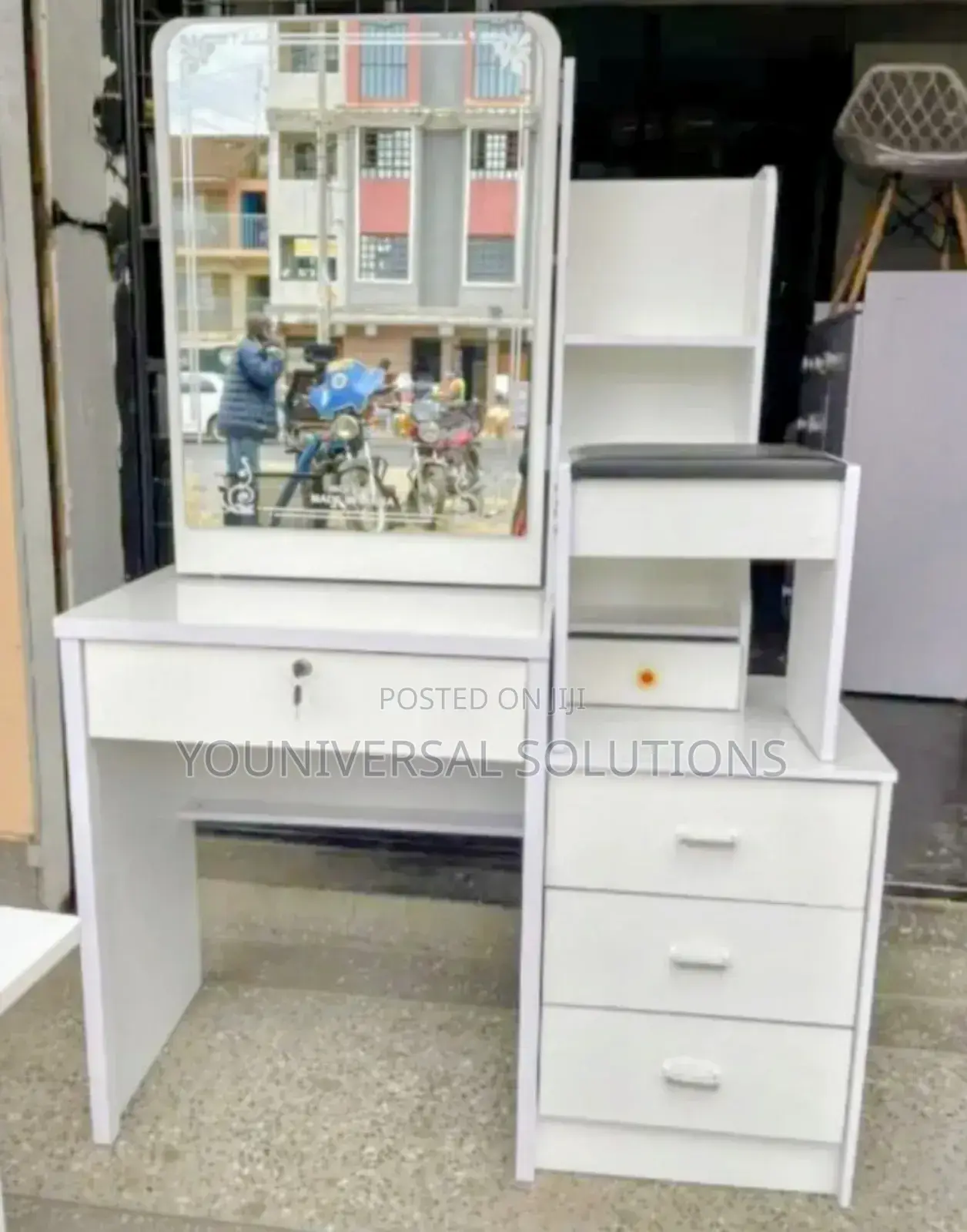 Executive Dressing Table With Sliding Mirror