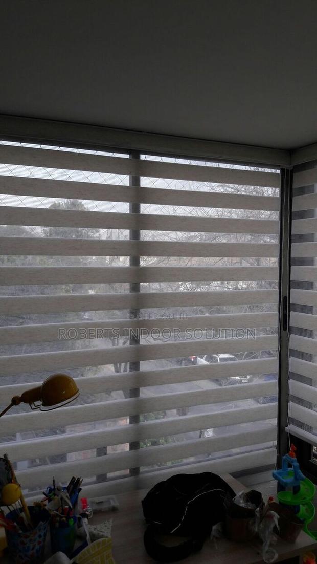 Modern Style Natural Light Window Sheer Blinds - main view