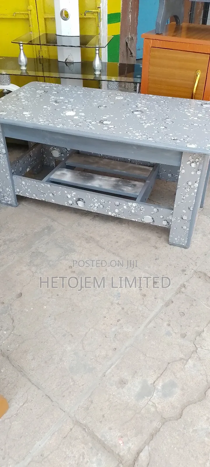Fine Modern Box Table – Sleek Stylish
