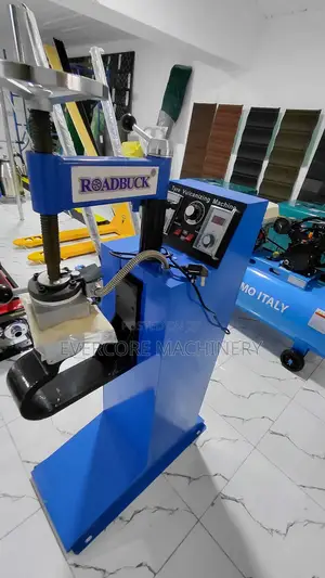 Roadbuck Italy Tyre Vulcanizing Machine Heavy Duty.