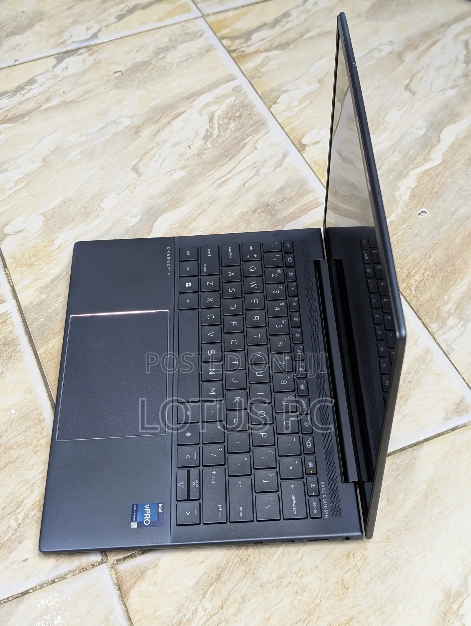 Laptop HP Dragonfly G3 16GB Intel Core I7 SSD 512GB