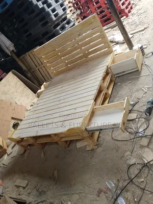 Clear Varnish 4*6 Pallet Bed