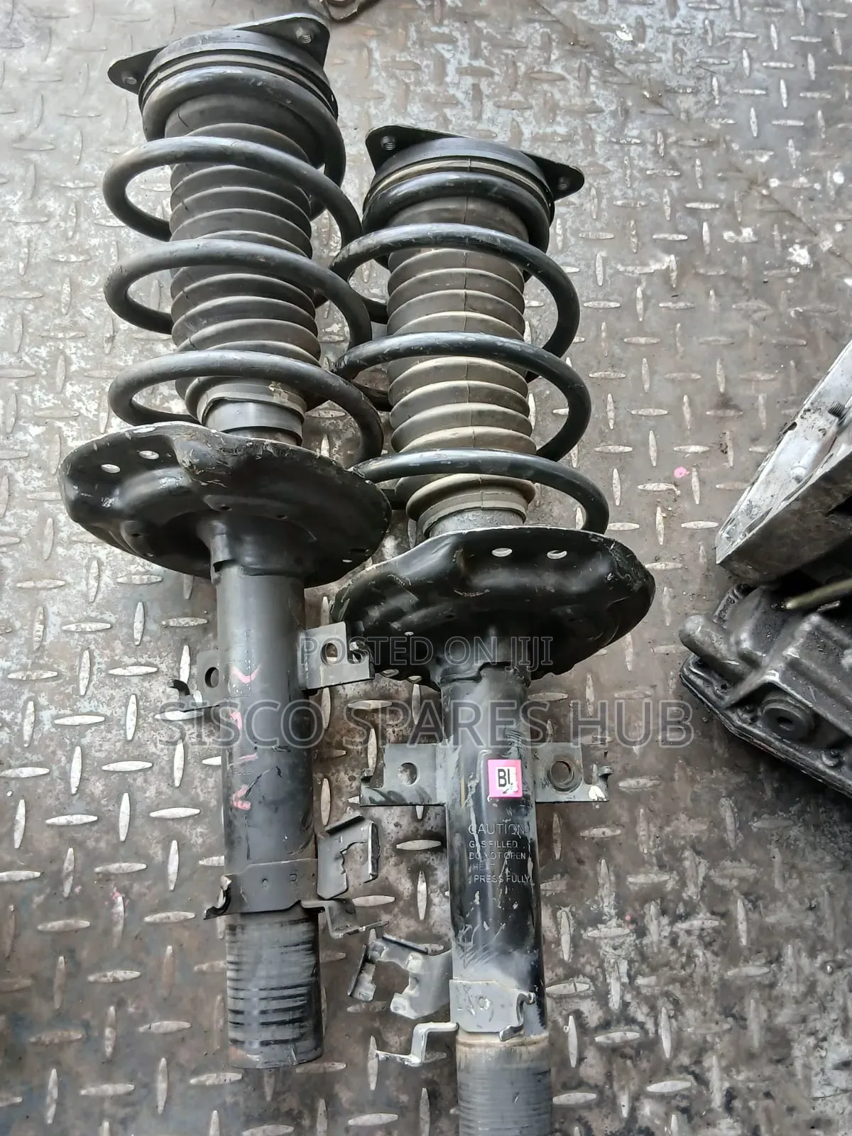 Front Shocks Xtrail Nt32