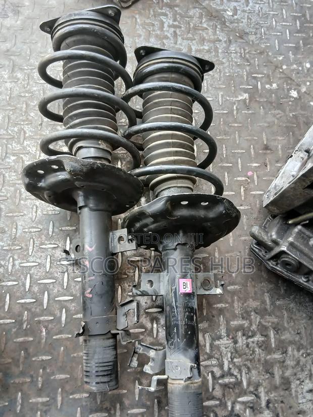 Front Shocks Xtrail Nt32