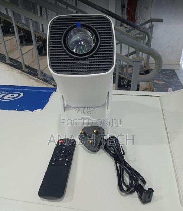 Loud Speaker Smart Portable Android Projector With Adjustable Stand