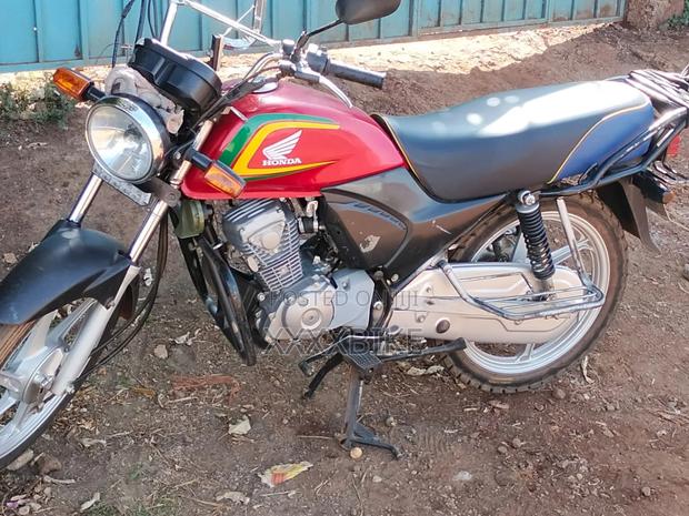 Honda CBR 2023 Red - thumbnail 2