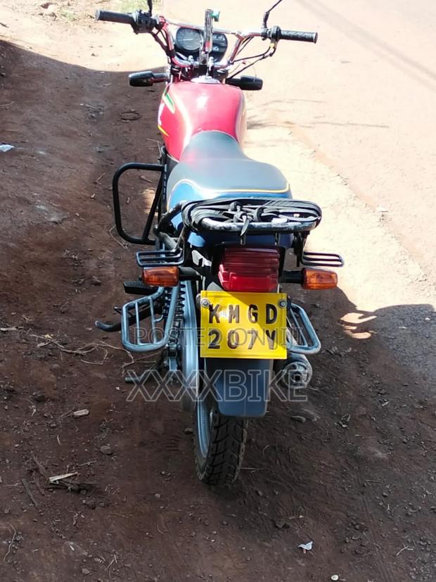 Honda CBR 2023 Red - thumbnail 3