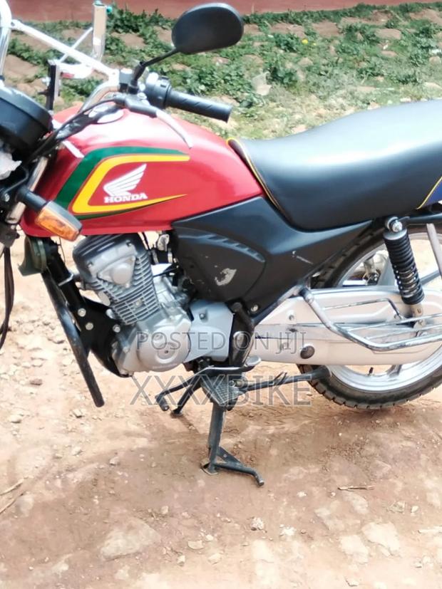 Honda CBR 2023 Red - thumbnail 5