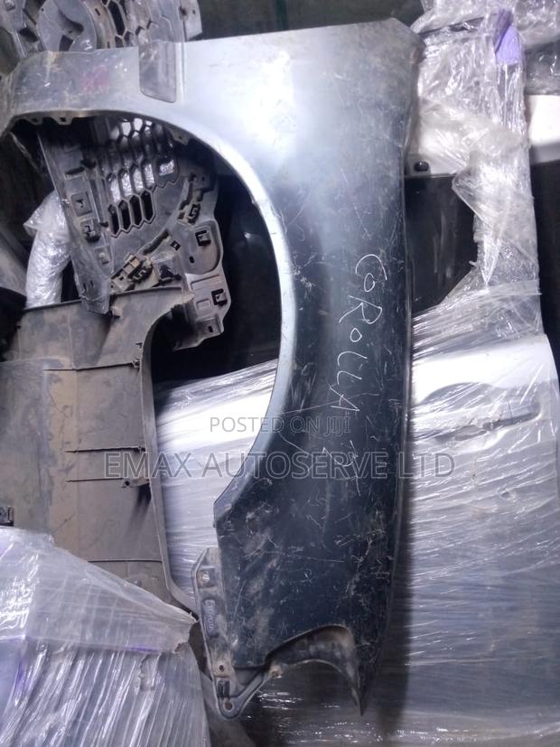 Toyota 110 Fender / Wing - thumbnail 4