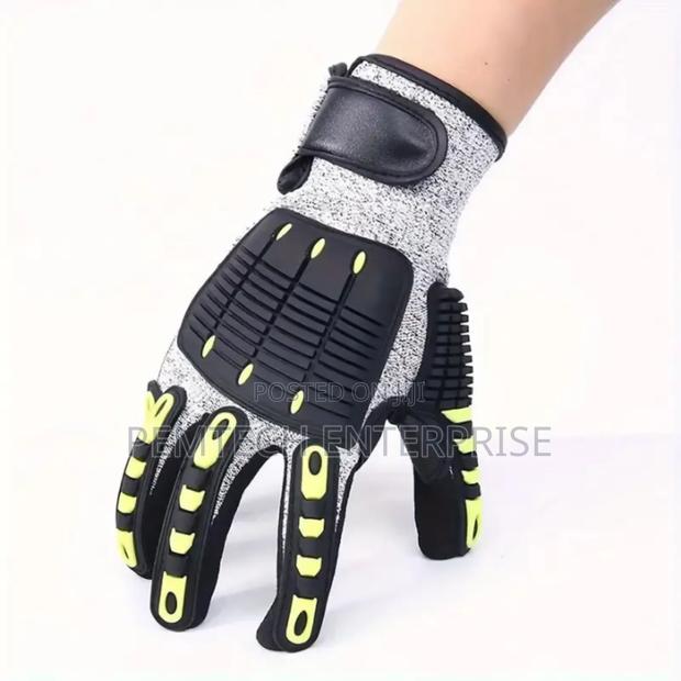 Cut-resistant Safety Work Gloves - thumbnail 4