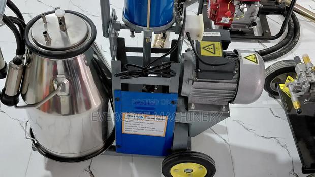 Milano Single Cow Milking Machine Electric Powered. - main view