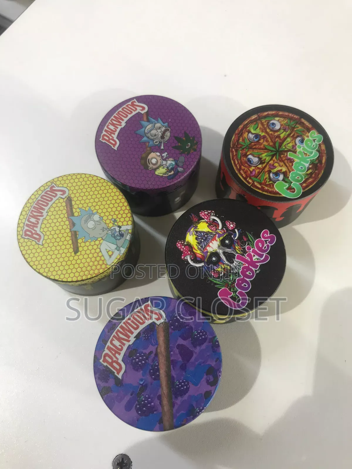 Metal Herb Grinders,Plastic Herb Grinders,Crushers,Ashtrays,Vapepens
