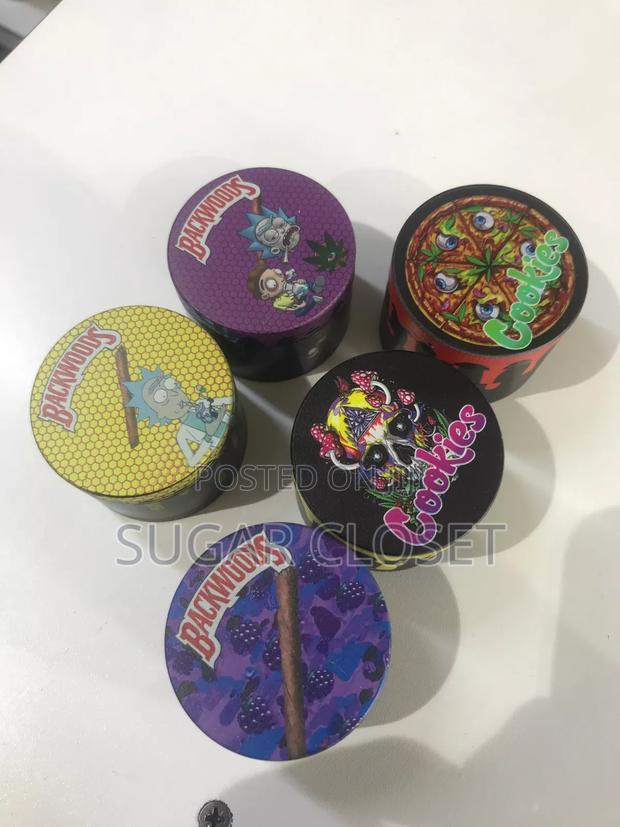 Metal Herb Grinders,Plastic Herb Grinders,Crushers,Ashtrays,Vapepens - main view