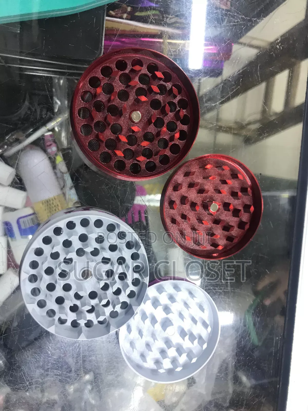 Metal Herb Grinders,Plastic Herb Grinders,Crushers,Ashtrays,Vapepens