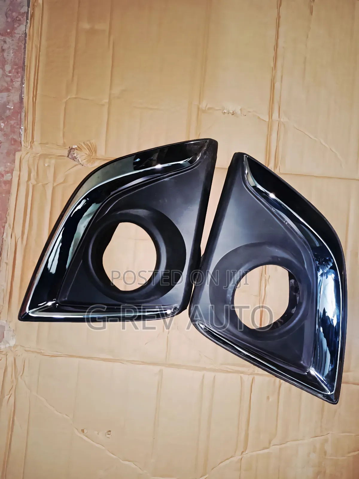Isuzu D-Max Foglight Covers.
