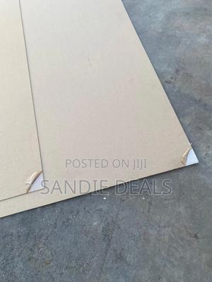 Transparent Acrylic Perspex Sheet - thumbnail 2