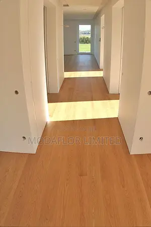Quality Laminate Floor Boards – 8mm 12mm in Stock