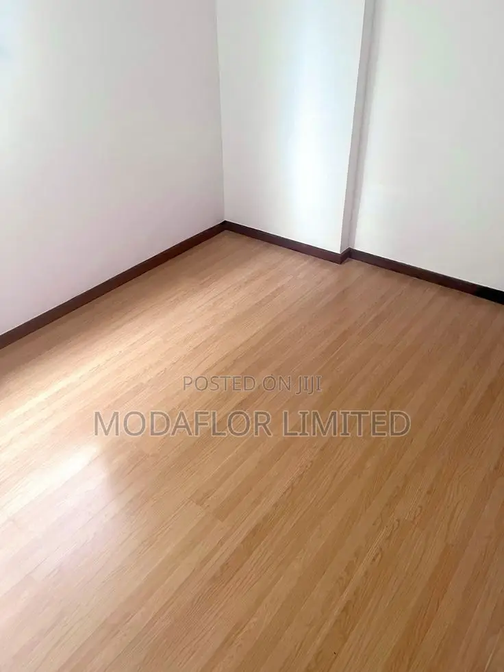 Elegant Laminate Floor Boards for Modern Interiors