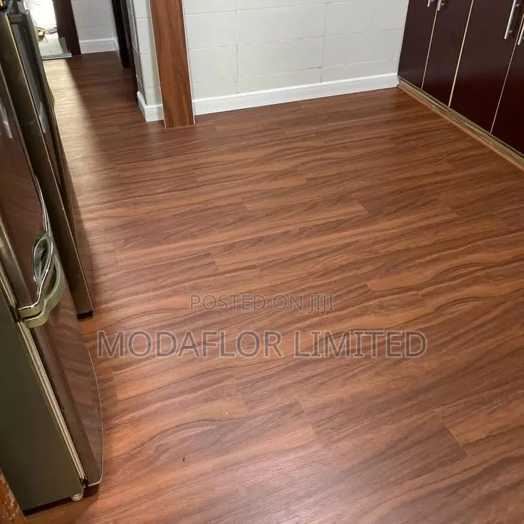 Premium Laminate Floor Boards – Multiple Shades