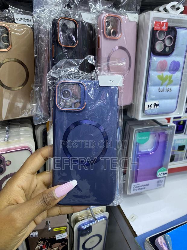 Womka Strong Magnetic for iPhone 11case With Lense Protector and Stand - main view